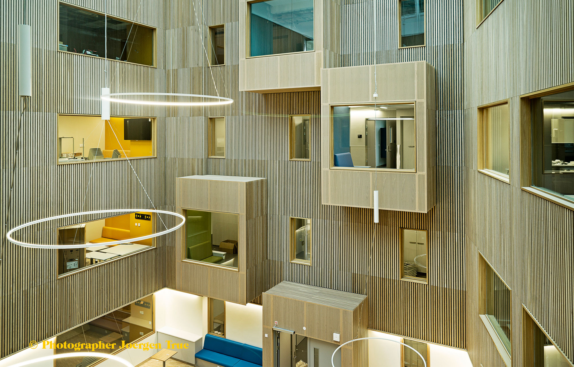 Haraldsplass-Hospital-Atrium-CF-MollerArchitects